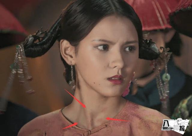 《如懿传》张予曦“妓女”妆美过李沁,脖子惊曝“吻痕”引人遐想